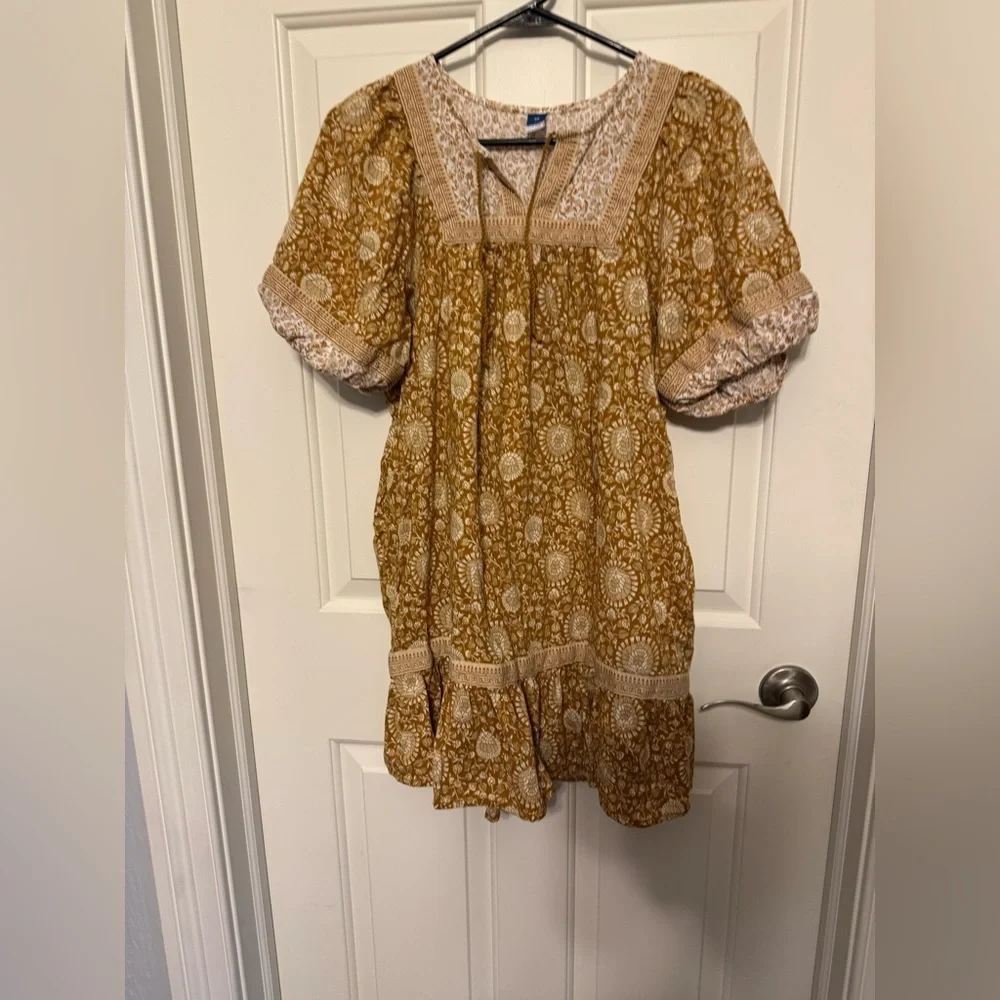 Old Navy Yellow Flower Flutter Sleeve Mini Swing Dress Sz XS - Picture 2 of 6
